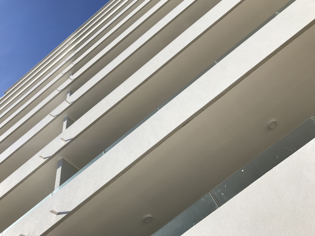 E95ECB4A-796A-454B-A2BF-7209AFE72399_1_105_c